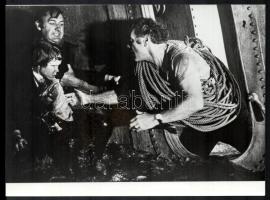 cca 1972 ,,Poszeidon katasztrófa - Poseidon Adventure" című amerikai film jelenetei és szereplő...