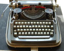 Régi írógép / old typewriter