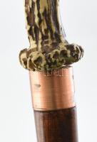 Tőrös, agancsos vadász bot, XX. század, tokja későbbi pótlás, szép állapotban, h: 103 cm