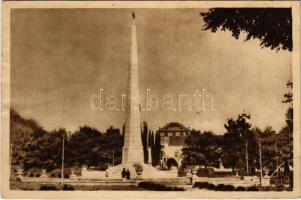 Sepsiszentgyörgy, Sfantu Gheorghe; Monumentul eroilor sovietici / Szovjet hősi emlékmű / monument of Soviet heroes (ázott / wet damage)
