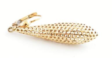 Arany (Au) 14K áttört, csepp alakú fülbevalópár, jelzett, 5×0,9 cm, nettó: 3,3 g