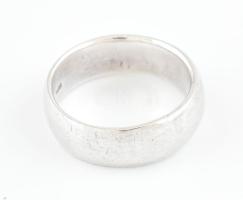 Ezüst(Ag) széles karikagyűrű, jelzett, méret: 55, nettó: 5,8 g