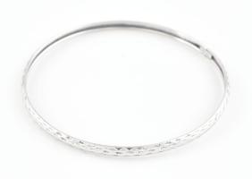 Ezüst(Ag) karperec, jelzett, d: 6,3 cm, nettó: 3,4 g