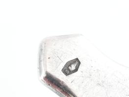 Ezüst(Ag) nyeles teaszűrő, jelzett, h: 20,7 cm, nettó: 105 g