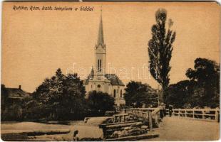 Ruttka, Vrútky; Római katolikus templom a híddal. Vasúti levelezőlapárusítás 26. sz. 1918. / Catholic church, bridge (EM)