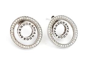 Ezüst(Ag) dupla karikás fülbevalópár, Pandora jelzéssel, d: 2 cm, bruttó: 4,4 g