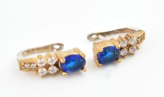 Ezüst(Ag) fülbevalópár kék kővel, jelzett, h: 2,5 cm, bruttó: 8,6 g