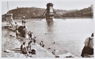 Város, folyó, történelem. Szerk. és a bevezetőt írta: Módos Péter. (Bp.), 2015, Európai Utas. Képekk...