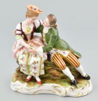 Ludwigsburg porcelán szerelmes pár, kézzel festett, jelzett, apró kopásnyomokkal, restaurált, m: 14 cm, h: 13 cm