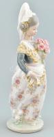 Lladro spanyol porcelán hölgy virágcsokorral, kézzel festett, jelzett, apró kopásnyomokkal, m: 24 cm