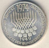 NSZK 1974. 5M Ag "25 éves az Alkotmány" T:1