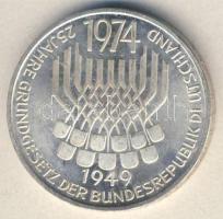 NSZK 1974. 5M Ag "25 éves az Alkotmány" T:1