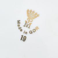 Rózsaszín német porcelán dobozka. Matricás, jelzett, hibátlan, 12x10 cm