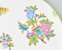 Herendi Viktória mintás porcelán süteményes készlet kis méretű (12 cm) tányérokkal. Tál d: 30 cm Kéz...