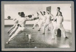 cca 1940 Kolozsvár vívó iskola fotó 6x9 cm