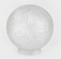 Régi csiszolt üveg, csillár búra, szép állapotban, szájperemén lepattanásokkal, de jól használható. d: 14 cm, szája: 7,5 cm