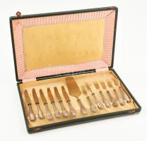 Ezüst (Ag) nyelű süteményes készlet, aranyozott, jelzett, hat személyes díszdobozban