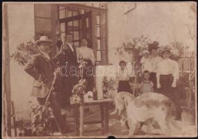cca 1910 Kertben mulatozó társaság, keményhátú fotó, 11×15,5 cm