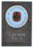 1969. "Budapesti Bridzs Egyesület" bronz díjplakett zománcozott rátéttel, "Cs.B. 1969. II. o. 3." gravírozással, "ARKANZAS BPEST" gyártói jelzéssel, eredeti dísztokban (60x40mm) T:XF patina