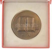 Borsos Miklós (1906-1990) 1952. "Németh László MDCCCCLII" kétoldalas, öntött bronz emlékér...