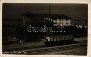 Eforie, Carmen Sylva, Carmen Silva; Gara si Sanat. / railway station, train, sanatorium. photo (EK)