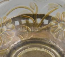 Kínáló.
Szép szecessziós formájú talpas kínáló jelzett ,,Hacker, préselt virágdíszes üvegbetéttel, ...