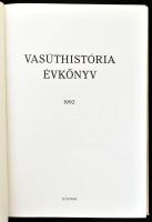 Vasúthistória évkönyv 1992. Szerk.: Mezei István. Bp., 1992, KÖZDOK. Fekete-fehér képekkel illusztrá...