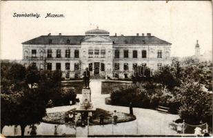 Szombathely, Múzeum (kis szakadás / small tear)