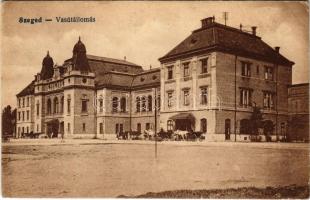 Szeged, Vasútállomás. Vasúti levelezőlapárusítás 9218. (EK)