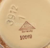 Bihl Germany porcelán teás kanna. Kézzel festett, jelzett, kis kopással 20 cm