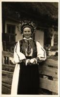 Marótlaka, Morlaka, Morlaca (Kolozs); fiatal lány népviseletben / Fetita in costum national / folklore. Foto orig. J. Fischer 1933