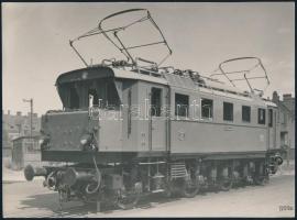 cca 1930-1940 Bo-Bo-Lokomotive, Bergmann-Elektricitäts-Werke, mozdony fotó, hátoldalon feliratozva, 16,5×22,5 cm