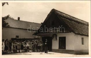 Dunavecse, Petőfi Könyvesbolt, könyv, papír és írószer cégt. ifj. Vargha Károly. photo