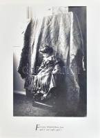 Robert Lacey: God Bless Her! Queen Elizabeth, The Queen Mother. London, 1987, Century. Gazdag képany...