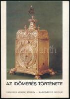 Karlovits Károly: Az időmérés története. Az Országos Műszaki és az Iparművészeti Múzeum által kiadott vezető kiállításukhoz. Bp., 1984., Országos Műszaki Múzeum-Iparművészeti Múzeum. Fekete-fehér fotókkal.