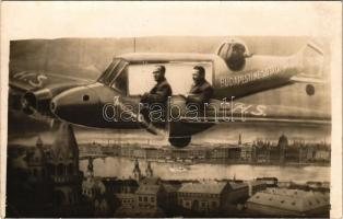 Budapest XIV. Budapesti Nemzetközi Vásár 1938. Humoros csoportkép karton repülőgéppel. Foto Keller photo (Rb)