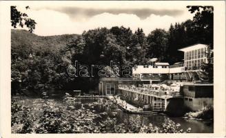 Szováta, Sovata; Medve-tó strand, fürdőzők. Körtesi Károly fényképész felvétele és kiadása / Lacul Ursu / lake, beach, bathers, spa