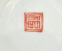 Japán, Kutani, Fuku rizses tál. Kézzel festett, jelzett. XIX.sz. vége, kopással d: 19 cm