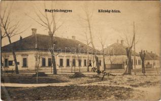 Nagybánhegyes, Tótbánhegyes (Békés); Községháza. photo (EK)