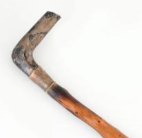 Ezüst (Ag) nyelű sétabot, lakkozott fa, a fogó végén felirattal: Palencsár Andor 1885. Korának megfe...