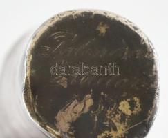 Ezüst (Ag) nyelű sétabot, lakkozott fa, a fogó végén felirattal: Palencsár Andor 1885. Korának megfe...