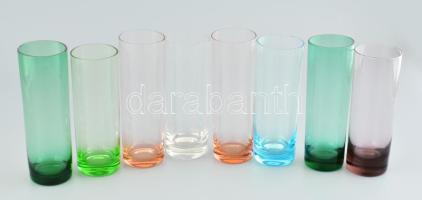8 db színes üvegpohár (magasságukban kis eltérésekkel), m: 18 cm körül