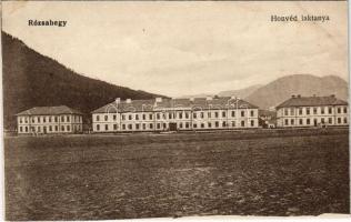 Rózsahegy, Ruzomberok; Honvéd laktanya. Vasúti levelezőlapárusítás 636. / K.u.k. military barracks (EK)