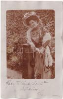 1909 Nagyvárad, Oradea; Úrhölgy divatos ruhában és kalapbon / lady in beautiful dress and hat. photo