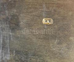 Ezüst (AG) vésett és gilosált magyar nemesi címeres asztali tubákos szelence dianás jelzéssel cca 18...