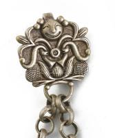 Ezüst (Ag) kínai, ővre akasztható gazdagon díszített, figurális flaska tartó üveg betét nélkül, Jelz...