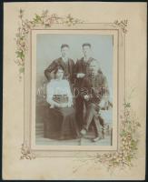 cca 1900 Dániel cslád, Erdély, Gyergyószentmiklós, Hargita Megye, nevesített fotó Lőrincz István fényképész által