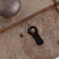 XVII. sz. nagyméretű kapuzár 38x26 cm