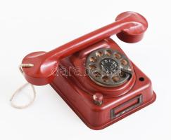 Piros fém lemez gyermektelefon cca 1960 12 cm