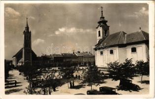 1940 Rimaszombat, Rimavská Sobota; Horthy Miklós tér, templomok, autók. Csefo László kiadása / square, churches, automobiles (fl)